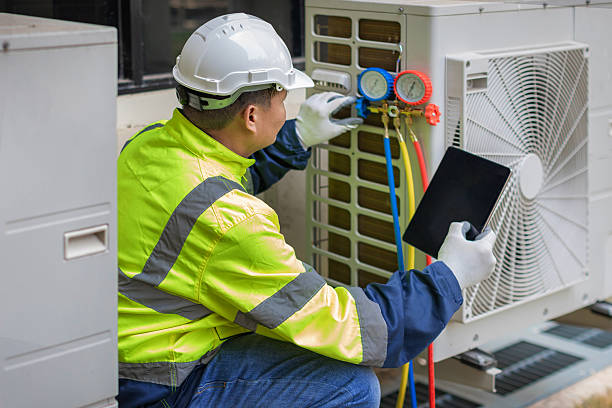 Professional Ac Installation technician working in Wrightstown, WI